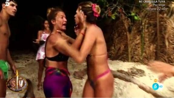 Supervivientes Paola Caruso coge del cuello a Raquel Rodr guez